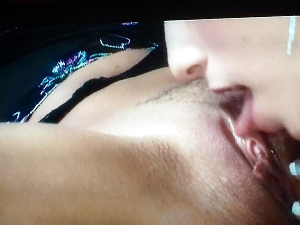 8P Watching women sex movie