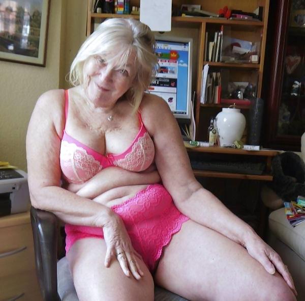 16P Granny And Mature Ass And Titties