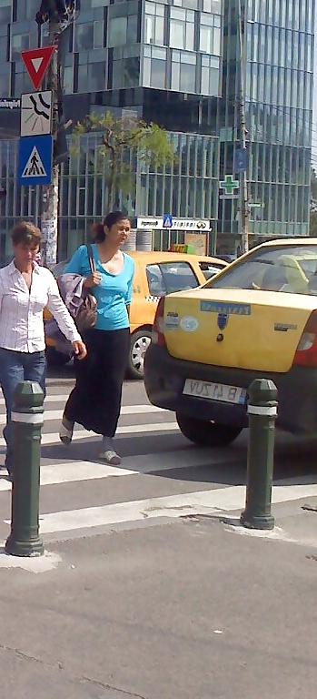 25P Spy old+young street romanian
