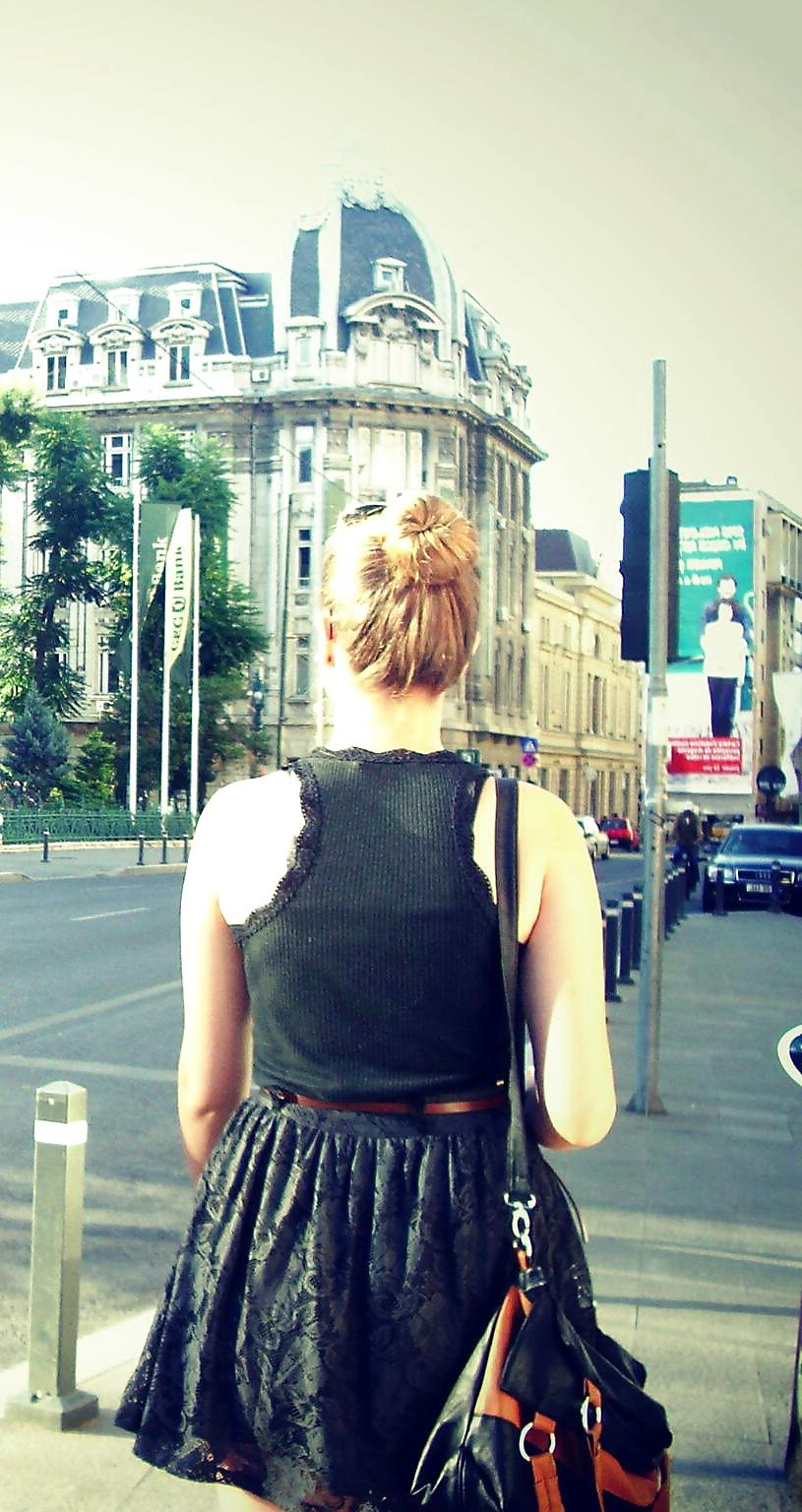 25P Spy old+young street romanian