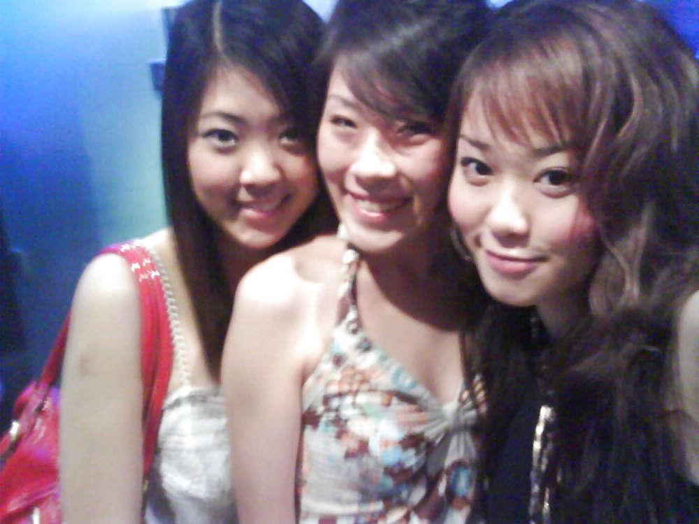 25P Some asian chicks porn pics