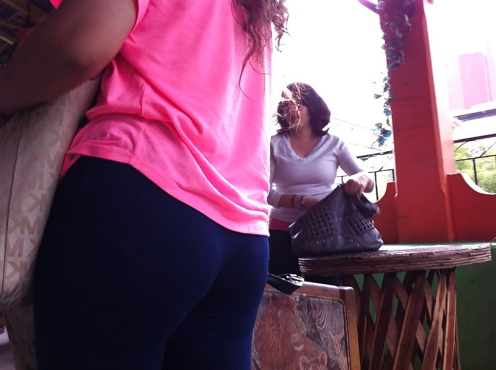 10P Ass, teen, voyeur, candid, culos, espia