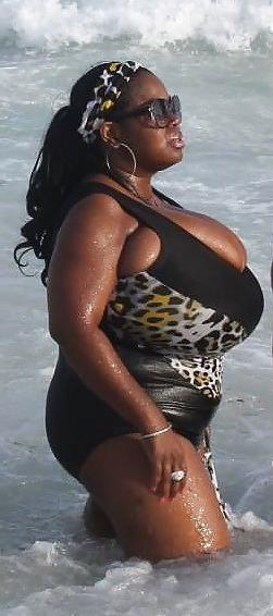 25P Nice ssbbw & bbw )))