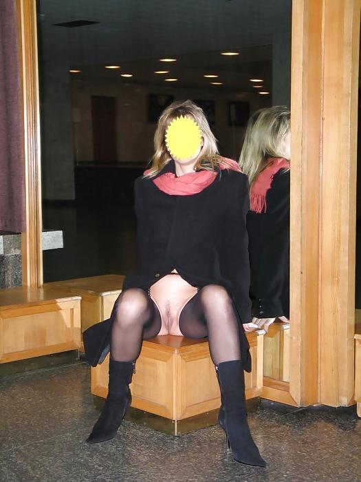 25P MILF Upskirt - 9