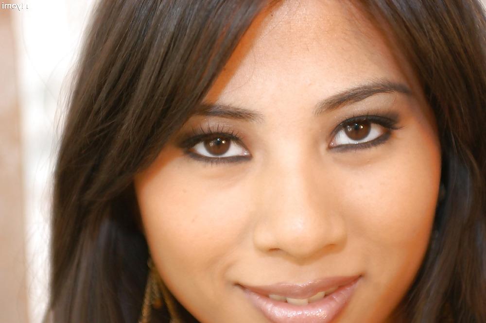 17P Asian Nyomi posing in the shower