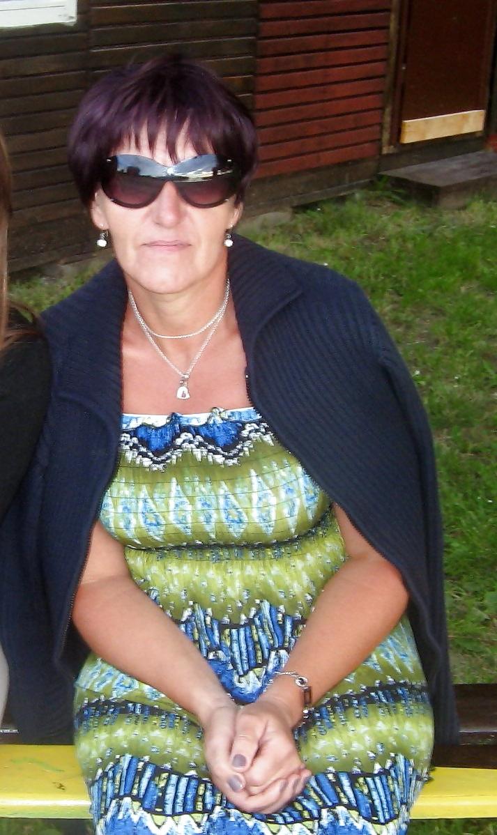 13P Ugly Mature Slut & Co