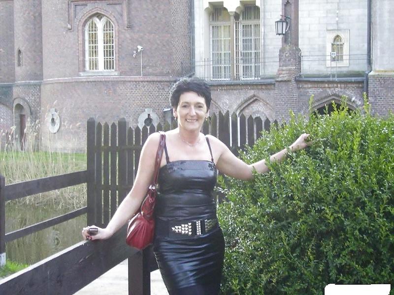 13P Ugly Mature Slut & Co