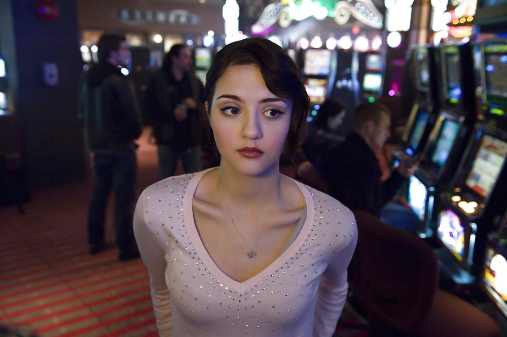 15P Katie Findlay