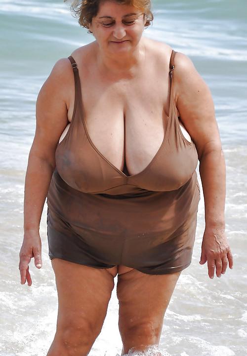 20P Huge boobs in clothes ( Season 3 )