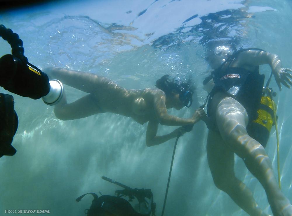 16P Diving sex