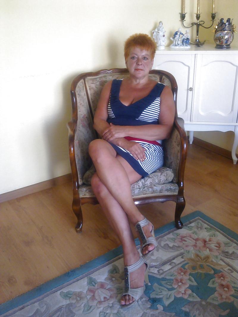 9P Granny Slut
