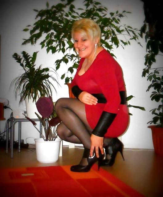 17P Ugly Granny Slut