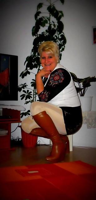 17P Ugly Granny Slut
