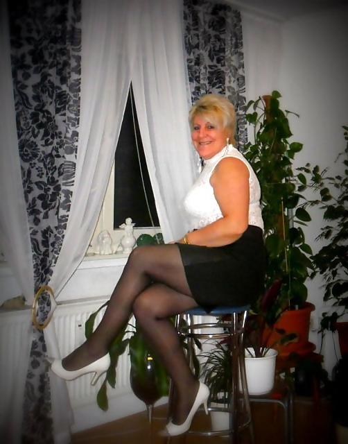 17P Ugly Granny Slut