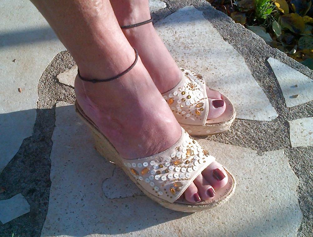 20P Lady V and summer shoes