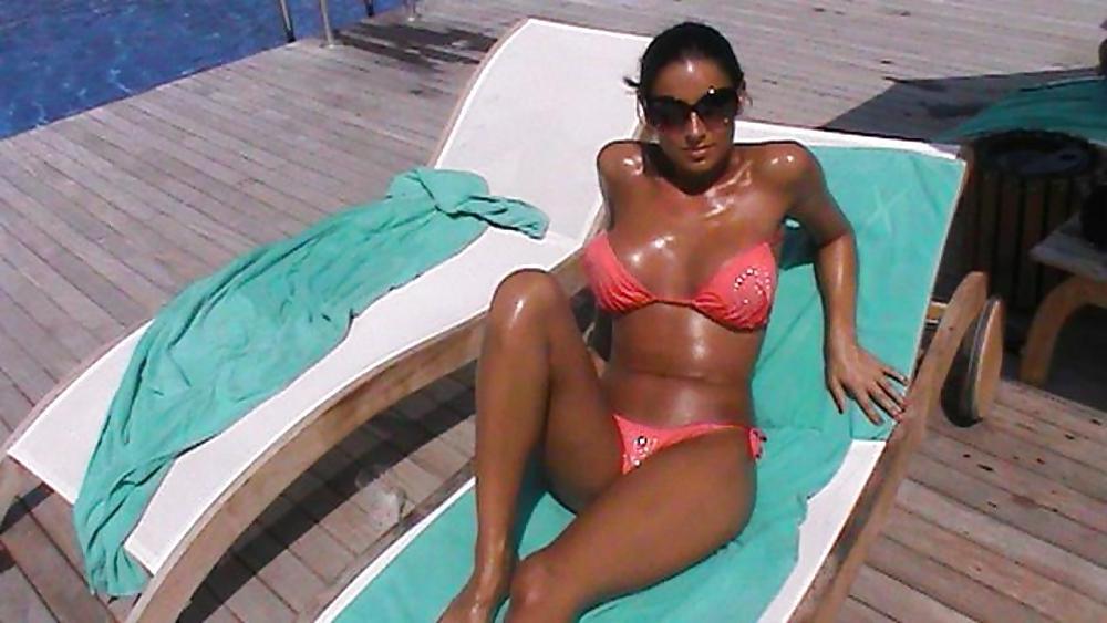 25P Romanian women: raluca