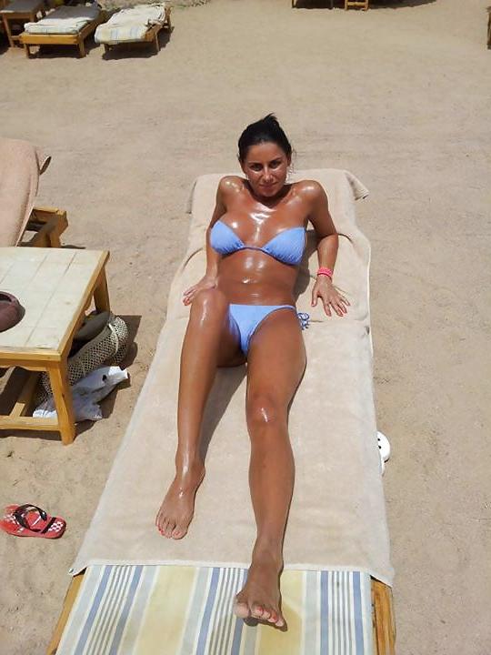 25P Romanian women: raluca