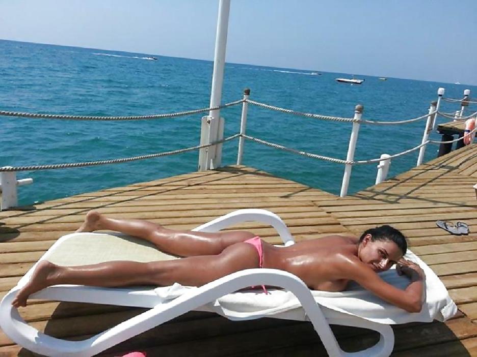 25P Romanian women: raluca