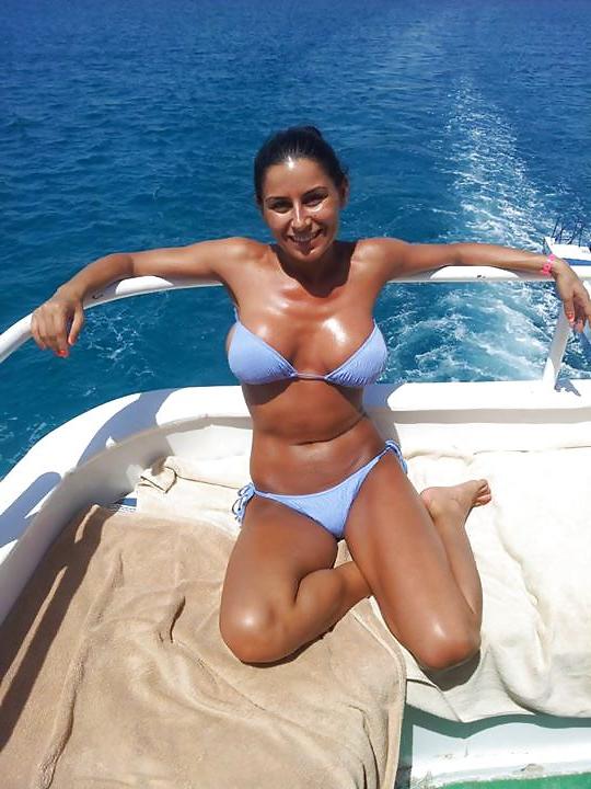 25P Romanian women: raluca