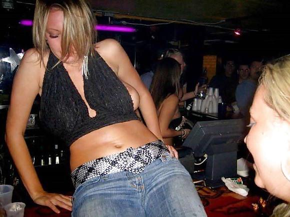 20P Ohne BH   braless