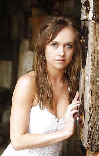 25P Amber Marshall vs. Jessica Amlee