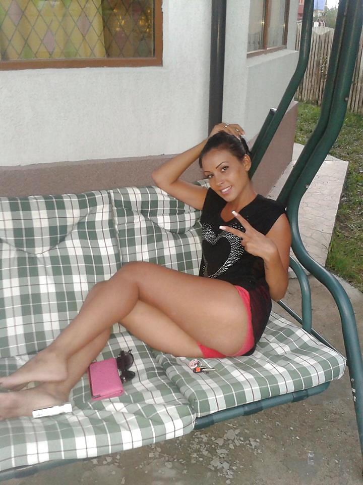 25P Romanian girl: Samyra