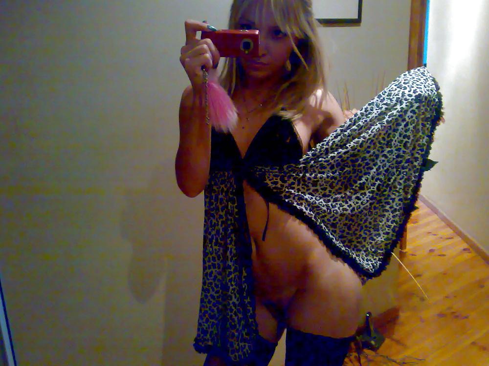 25P Naked Russian girl teen