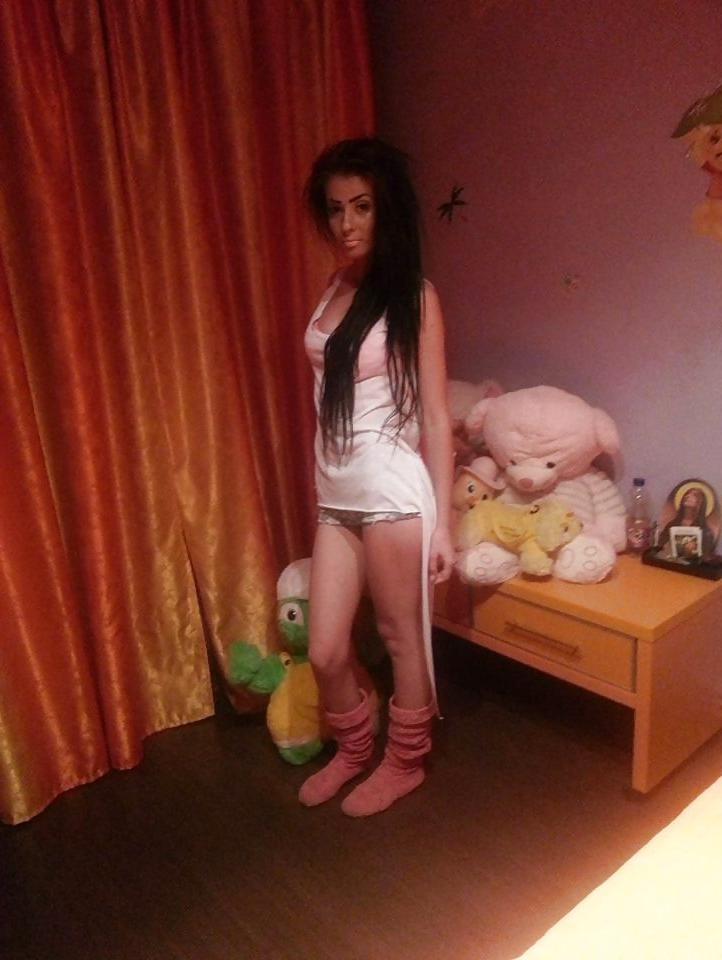 13P Romanian girl: Andra