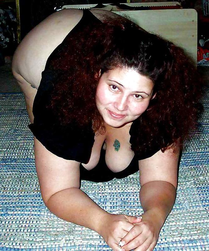 25P Big butt brunette