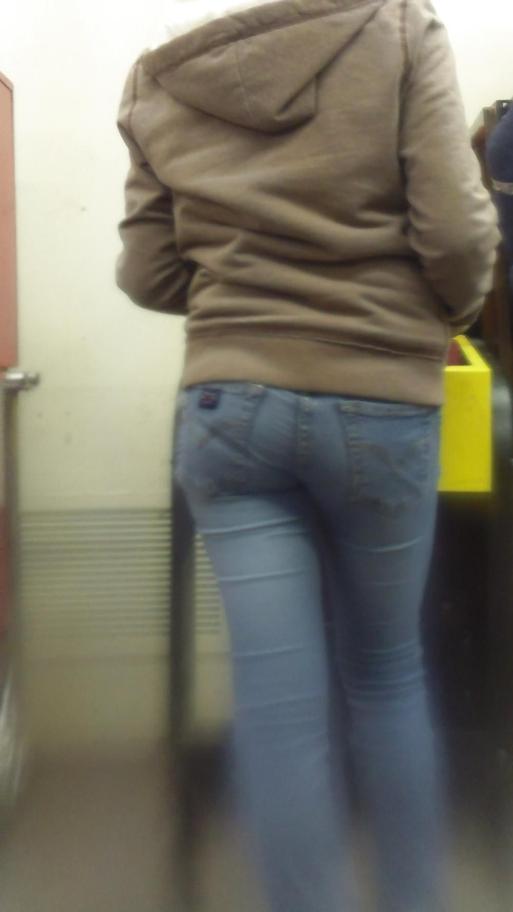 25P Popular teen girls butt & ass in jeans part 2