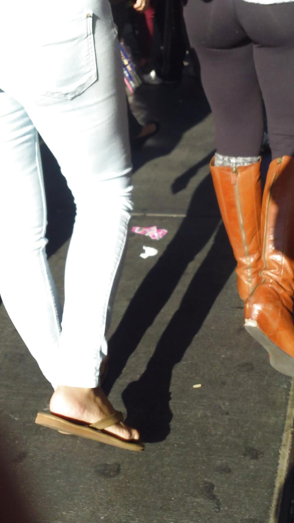 25P Popular teen girls butt & ass in jeans part 2