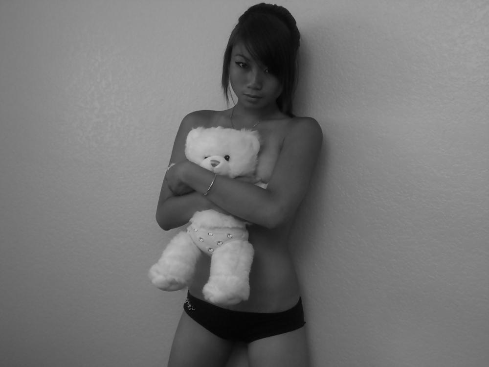 25P Pretty Amateur Asian