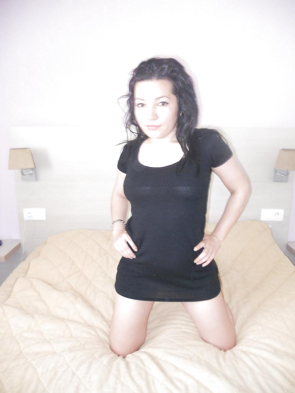 25P Romanian amateur Camelia