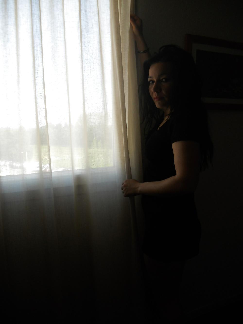 25P Romanian amateur Camelia