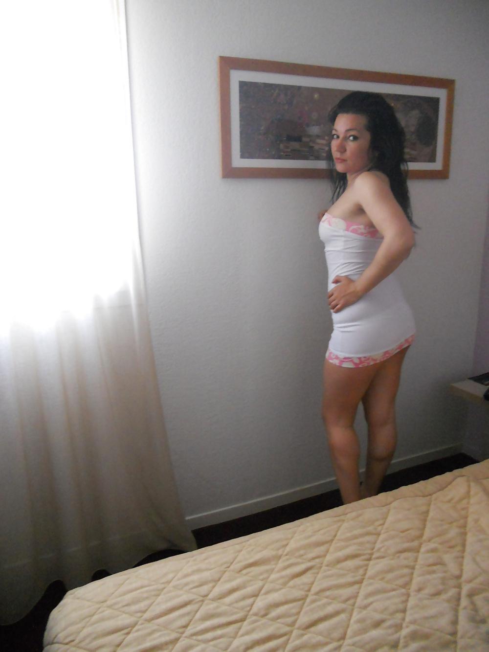 25P Romanian amateur Camelia