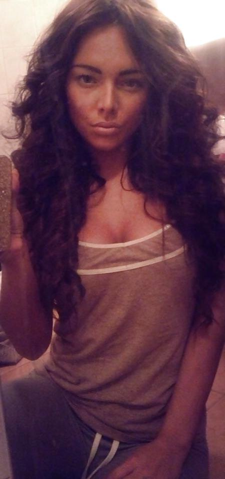 12P Hot facebook girl non nude