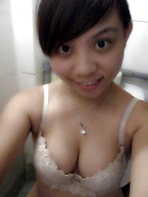12P Vietnamese Girls Naked