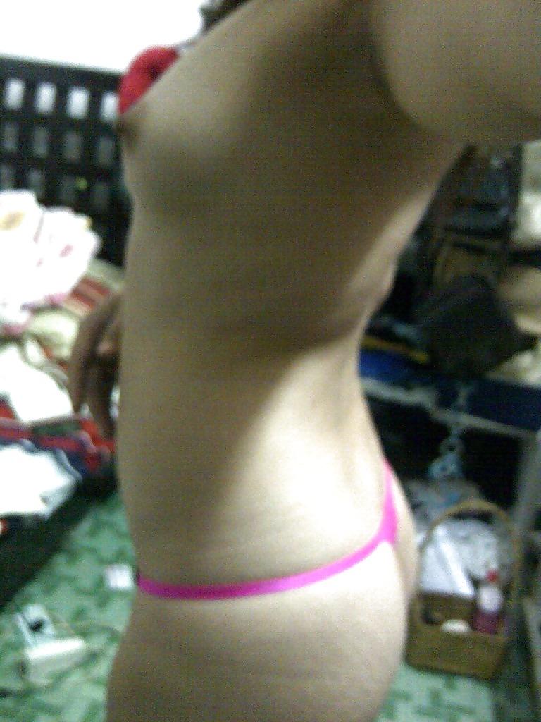 12P Vietnamese Girls Naked