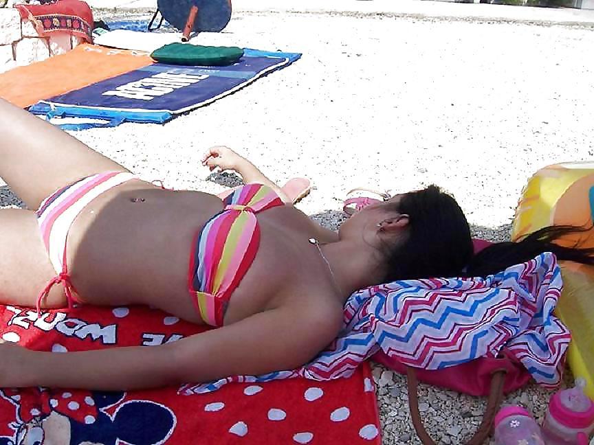 6P Non-nude Busty Arab Girl