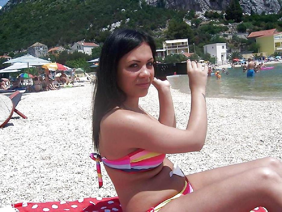 6P Non-nude Busty Arab Girl