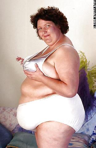 5P Firm Belly BBW granny like my neighbor, need more like her