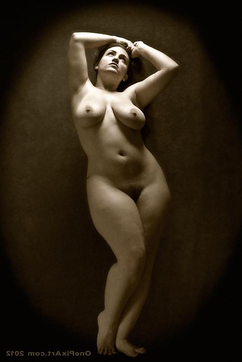 25P Voluptuous Ladies