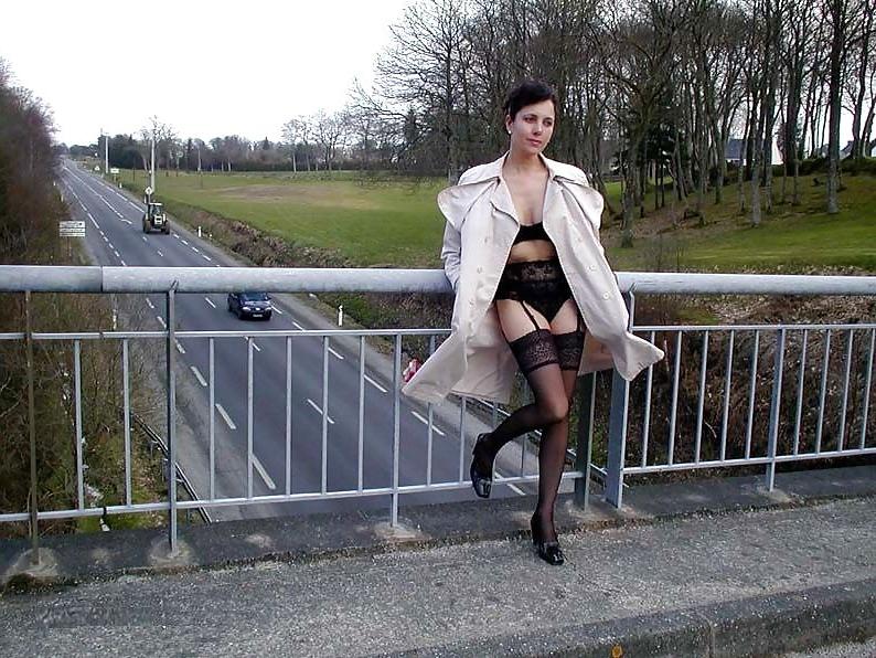 25P Upskirt and Nude On HWY Overpass