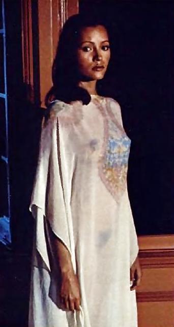 10P B Movie Queens - Barbara Carrera Part 1