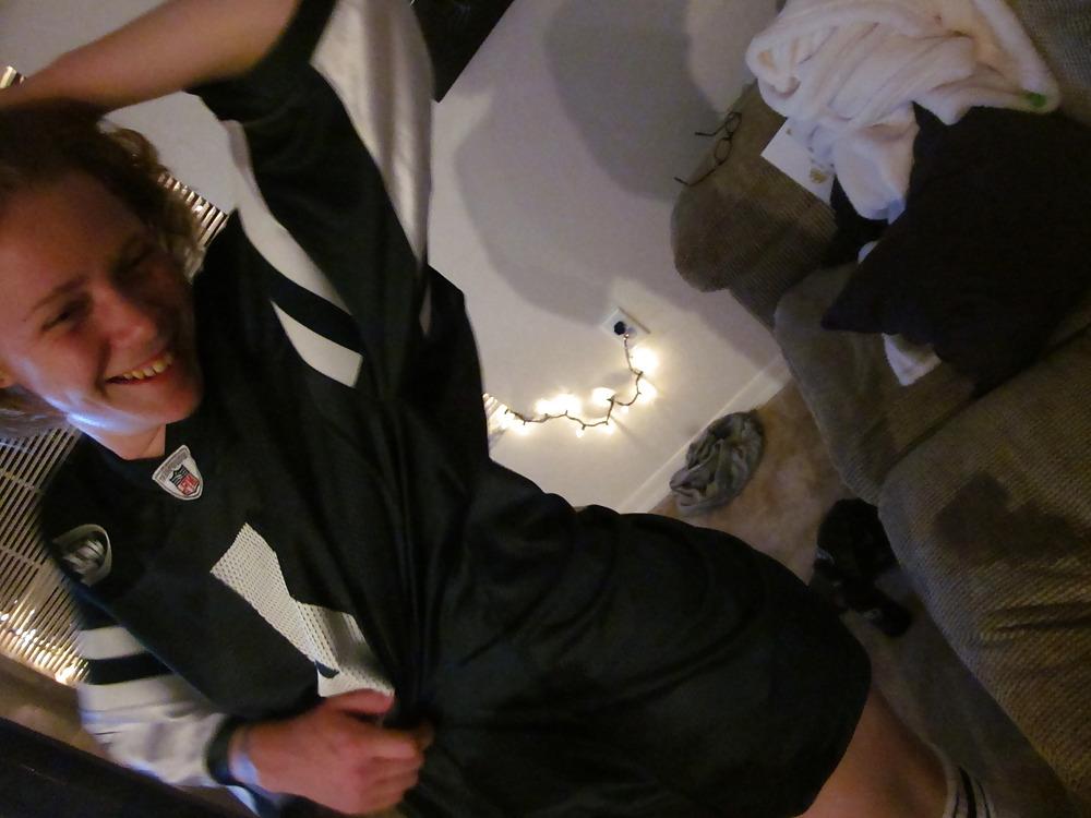 25P Baby sucks fucks & Sucks during the Jets game pt.2