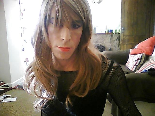 25P Crossdresser close up
