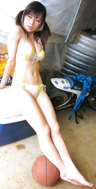 25P Sexy Asian Feet