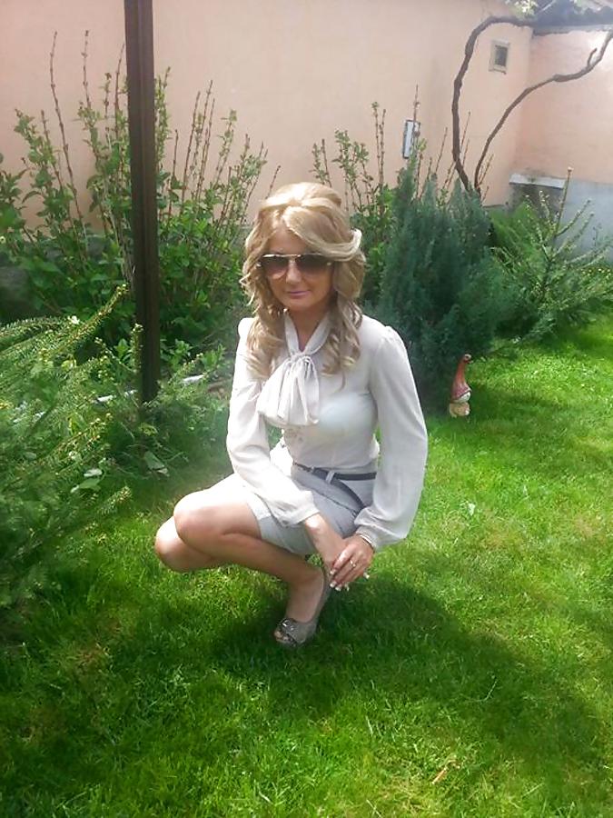 8P Romanian MILF Slut Roxana