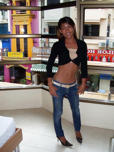 25P Ladyboys in daily life - part 01