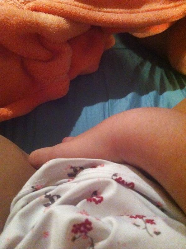 6P Teen girl fingering her wet pussy